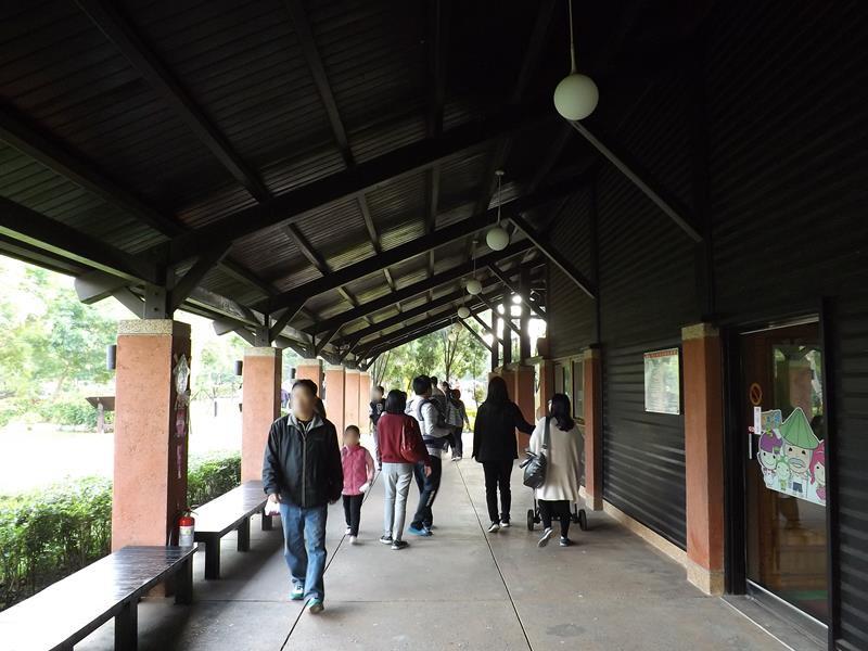 這座建築為綠建築設計