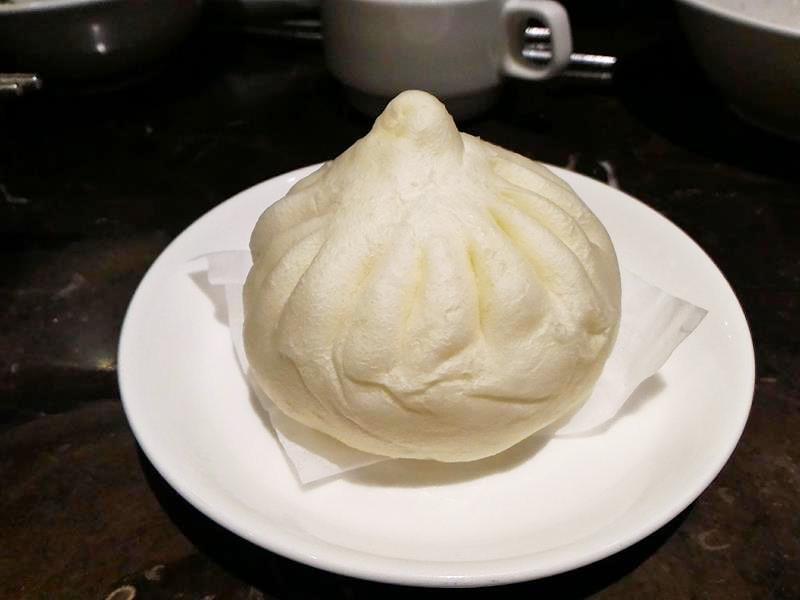 香菇蛋黃肉包蒸好出爐