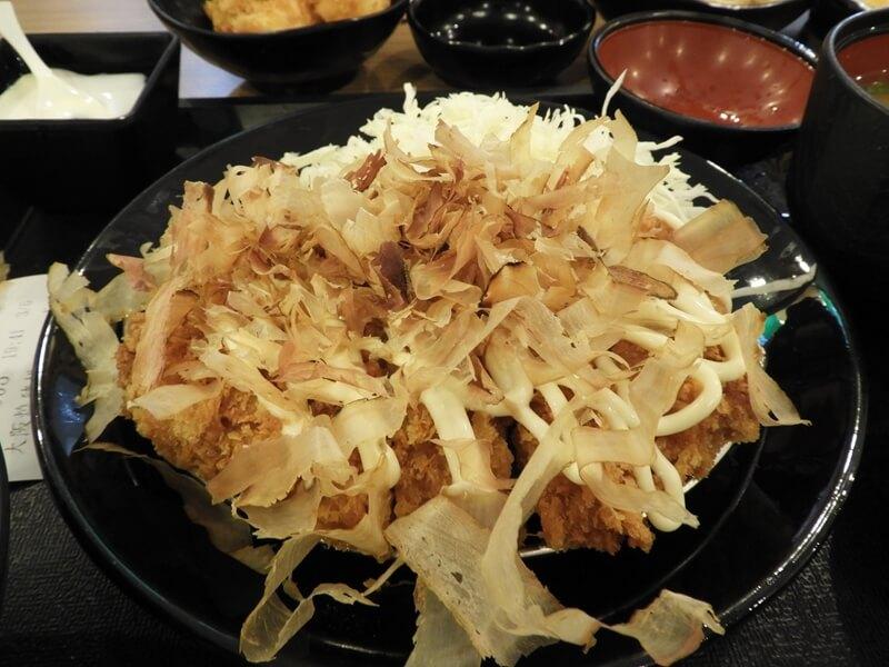 大阪燒豬排定食的豬排