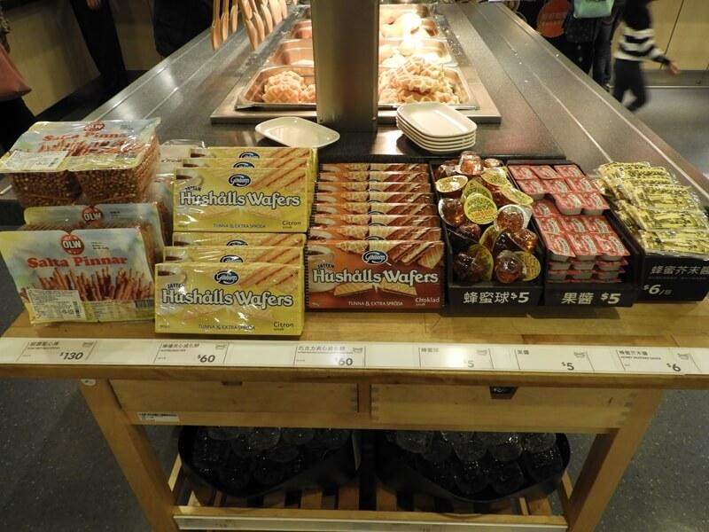 椒鹽點心棒、檸檬夾心威化餅、巧克力夾心威化餅、蜂蜜球、果醬
