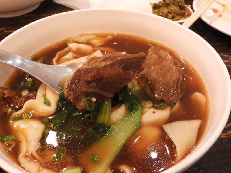 腱子心牛肉塊特寫
