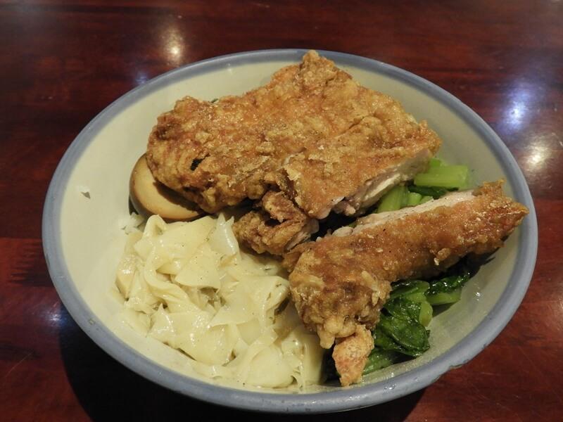 香酥雞腿飯 NT110 元
