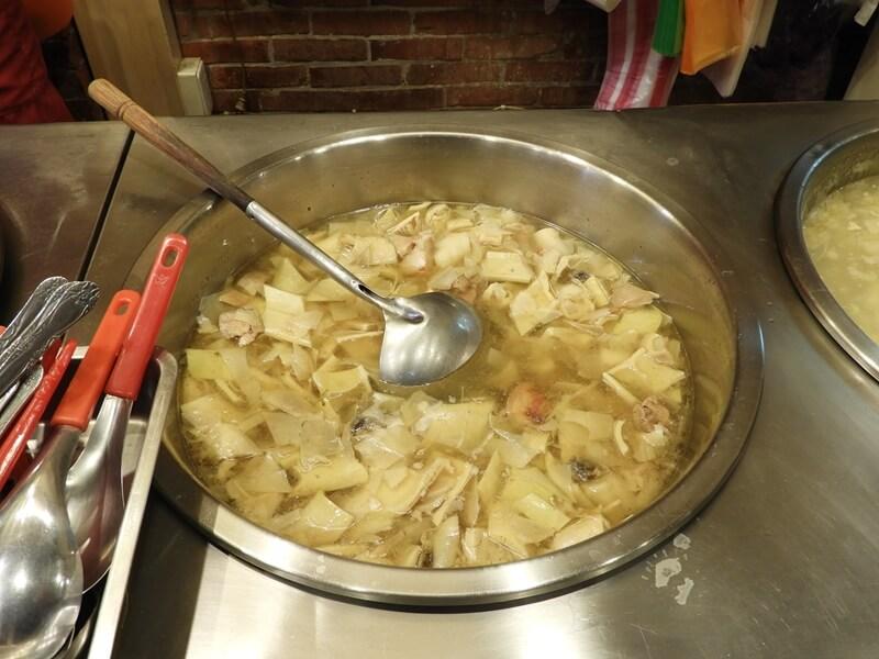 一大鍋筍片