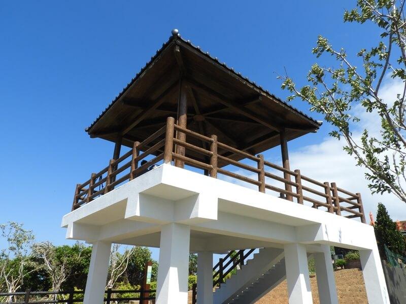 大古山登山步道公園最上方有座觀景台
