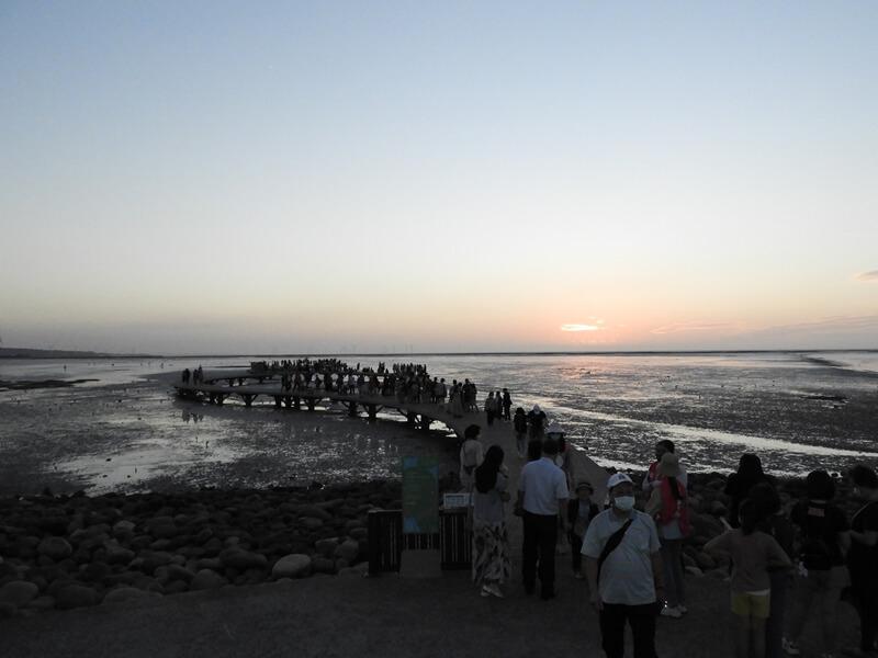 夕陽很快就消失了