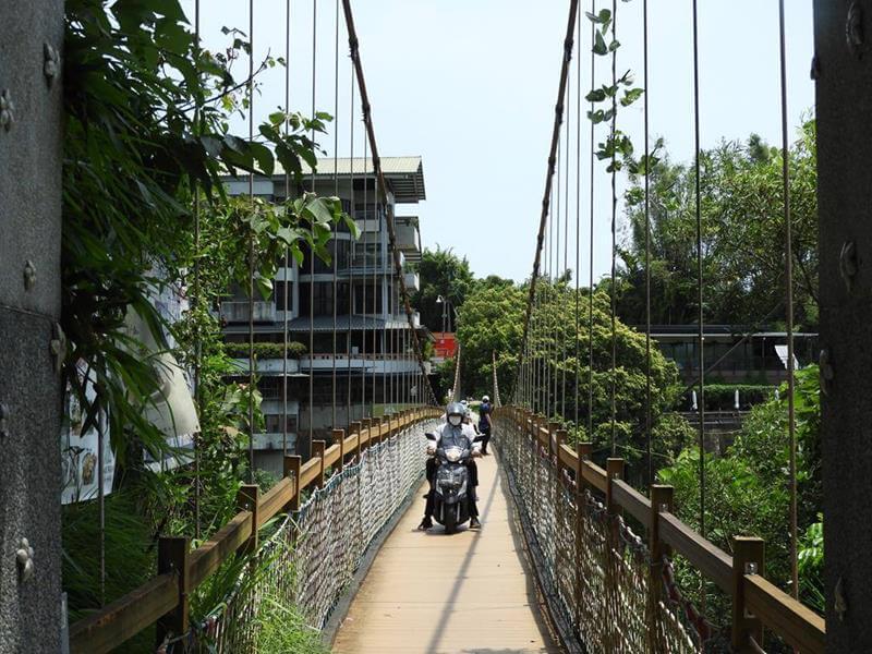 峨眉湖吊橋