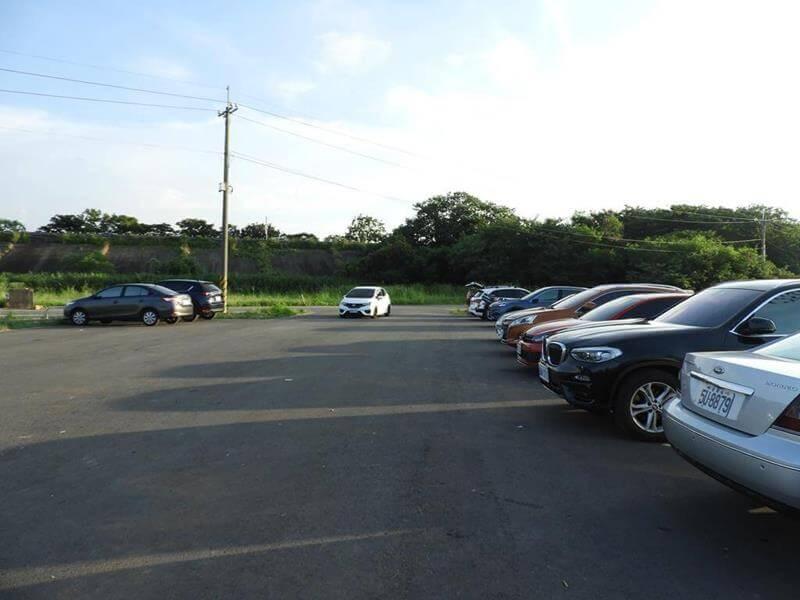 頭前溪豆腐岩這裡有免費停車場