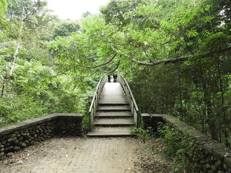 景山溪上的小橋