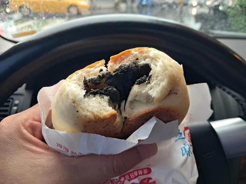 黑芝麻的內餡料也是很好吃