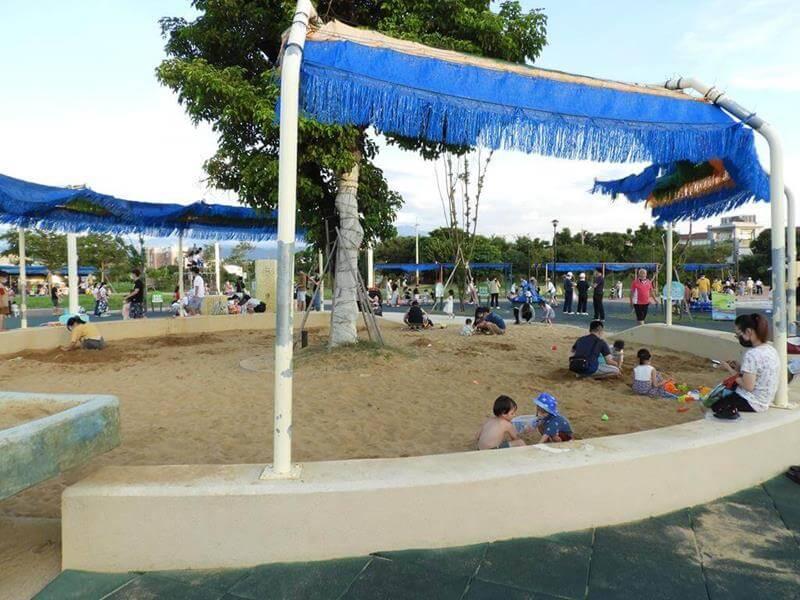 獅山多功能運動公園親子沙坑