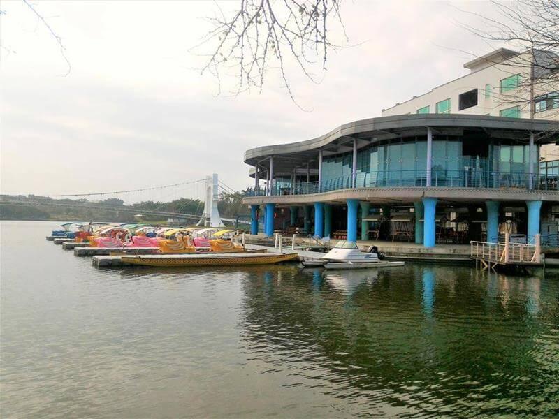 龍潭大池水岸休憩廣場