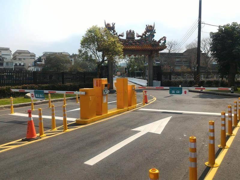 南天宮停車場出入口