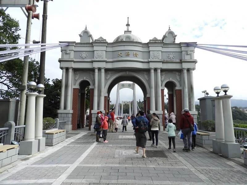 巴洛克式建築風格的大溪橋