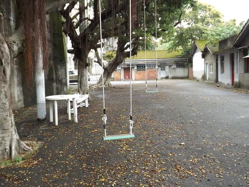 很有 fu 的盪鞦韆