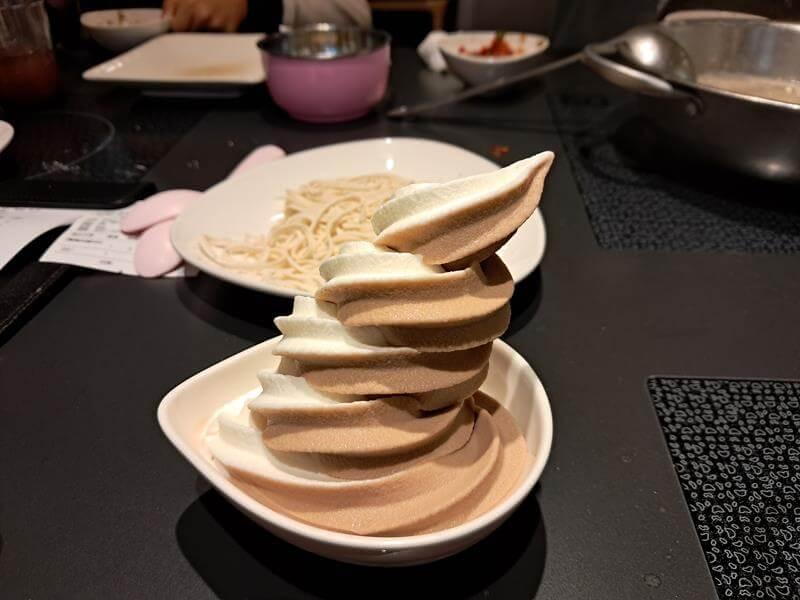 吃完火鍋別忘了還有自助霜淇淋唷!