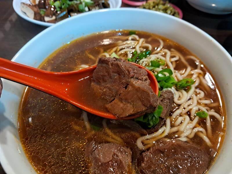 牛肉塊非常入味好嚼，軟嫩十足
