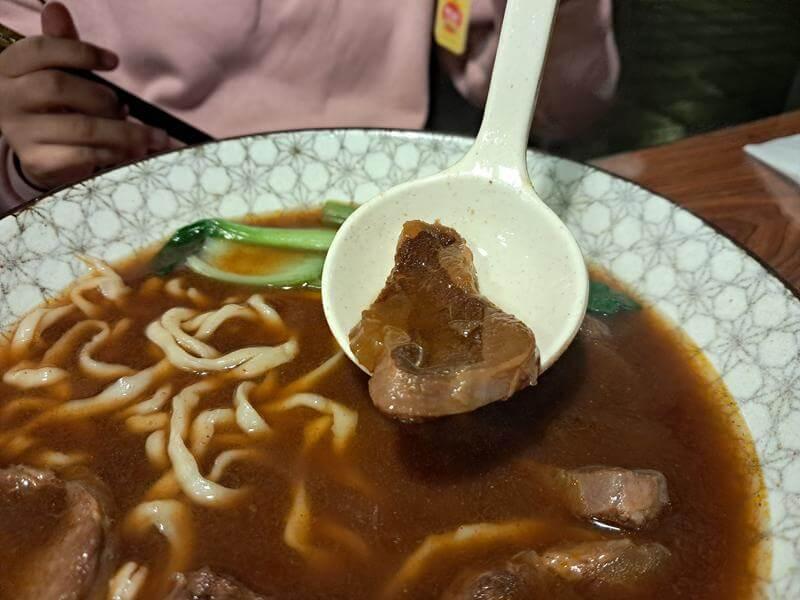 紅燒牛肉麵，不辣版本