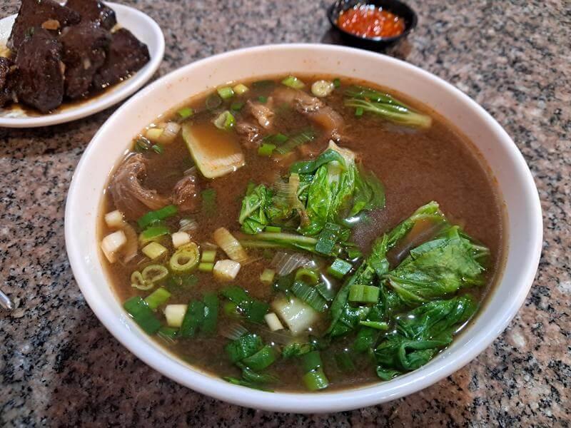 牛肉麵不辣