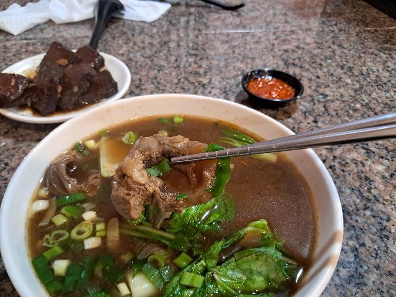 牛肉塊好吃啊~