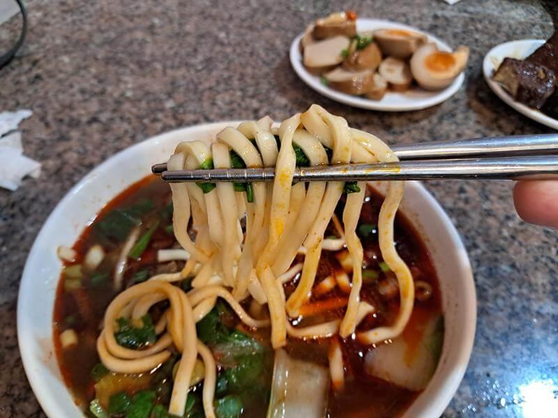 辣味的湯頭就比較多牛油