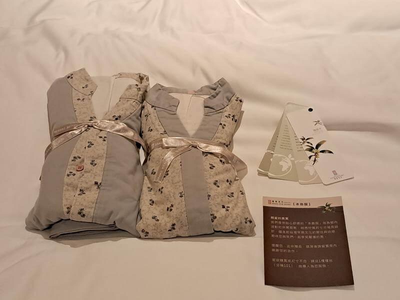 飯店準備好的浴袍