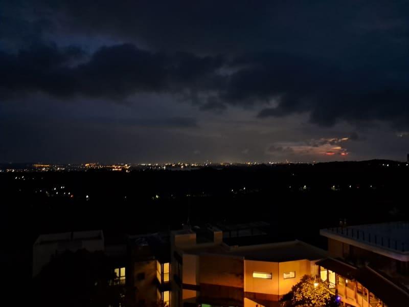 晚上的夜景也很美