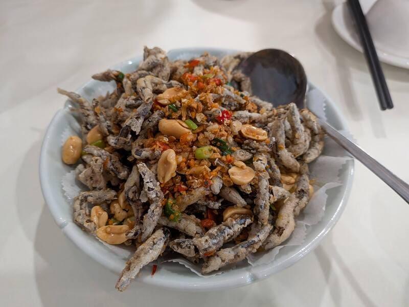 今天點的主廚推薦：鹽酥丁香魚